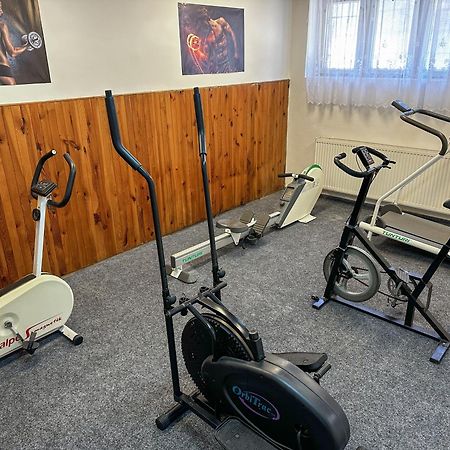 Sport Hotel Gejzirpark Κάρλοβι Βάρι Εξωτερικό φωτογραφία